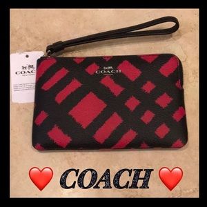 ❤️❤️NWT❤️❤️Authentic COACH Red & Black wristlet